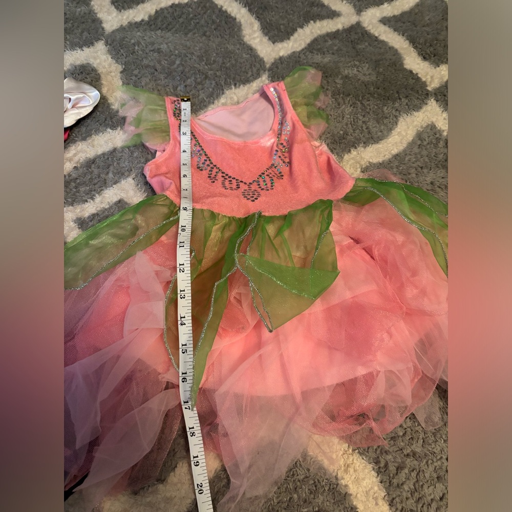 Two costumes - Picture 6 of 8